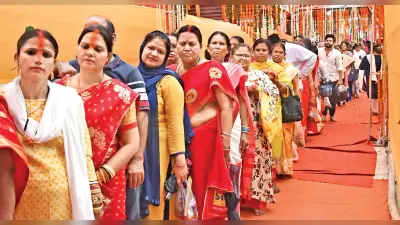 भक्तों से गुलजार मां का दरबार