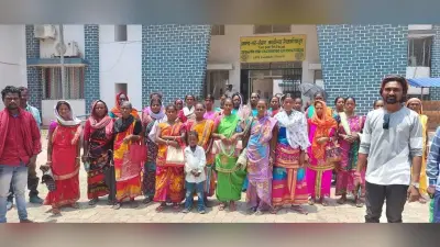 डीलर पर तीन माह से राशन नहीं देने का आरोप