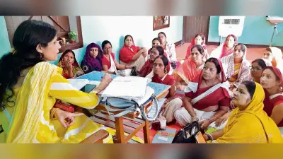 आंगनबाड़ी सेविकाओं को दी गयी पीएम मातृत्व वंदना व सीएम कन्या उत्थान योजना की जानकार