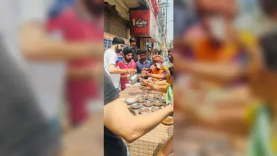 पांचवें गुरु अर्जुन देव की शहादत पर गुरुद्वारा में छबील सेवा