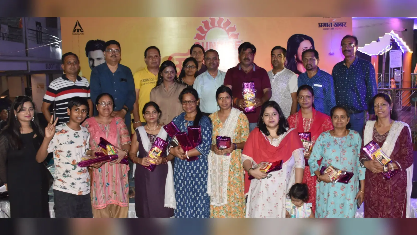 बैलून फोड़ो गेम में कविता व उत्सव, कॉइन बैलेंसिंग गेम में अजीत रहे अव्वल