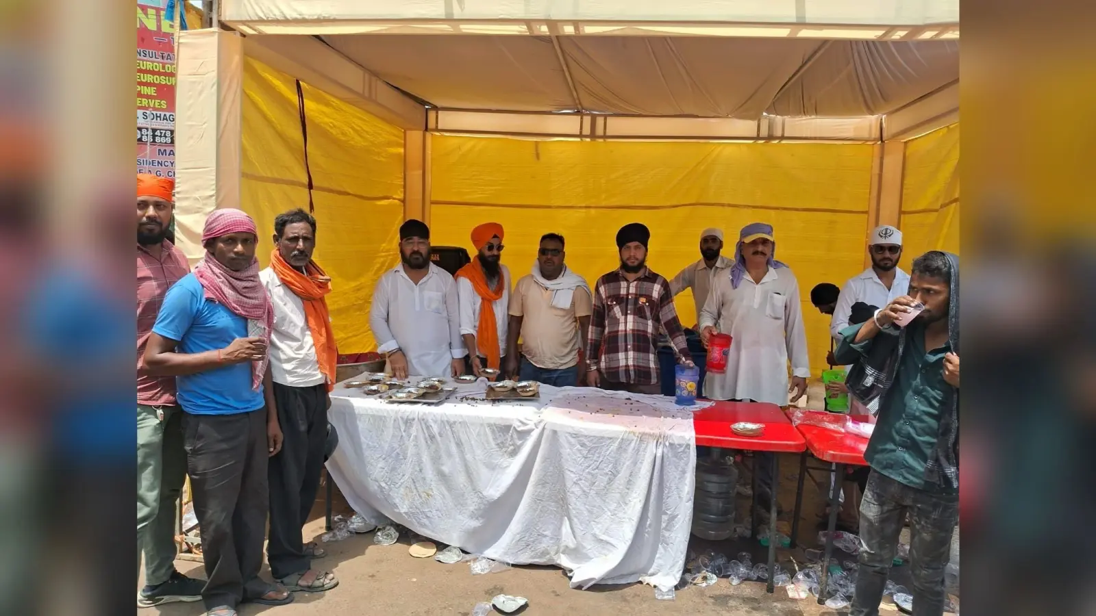 अर्जुनदेव जी के शहादत दिवस पर प्रसाद किया वितरण