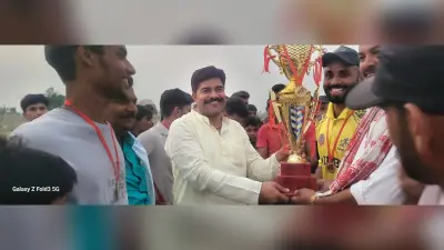 क्रिकेट टूर्नामेंट का विजेता बना बेड़ी