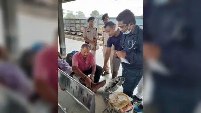 ट्रेन में चढ़ने के दौरान जख्मी हुआ यात्री