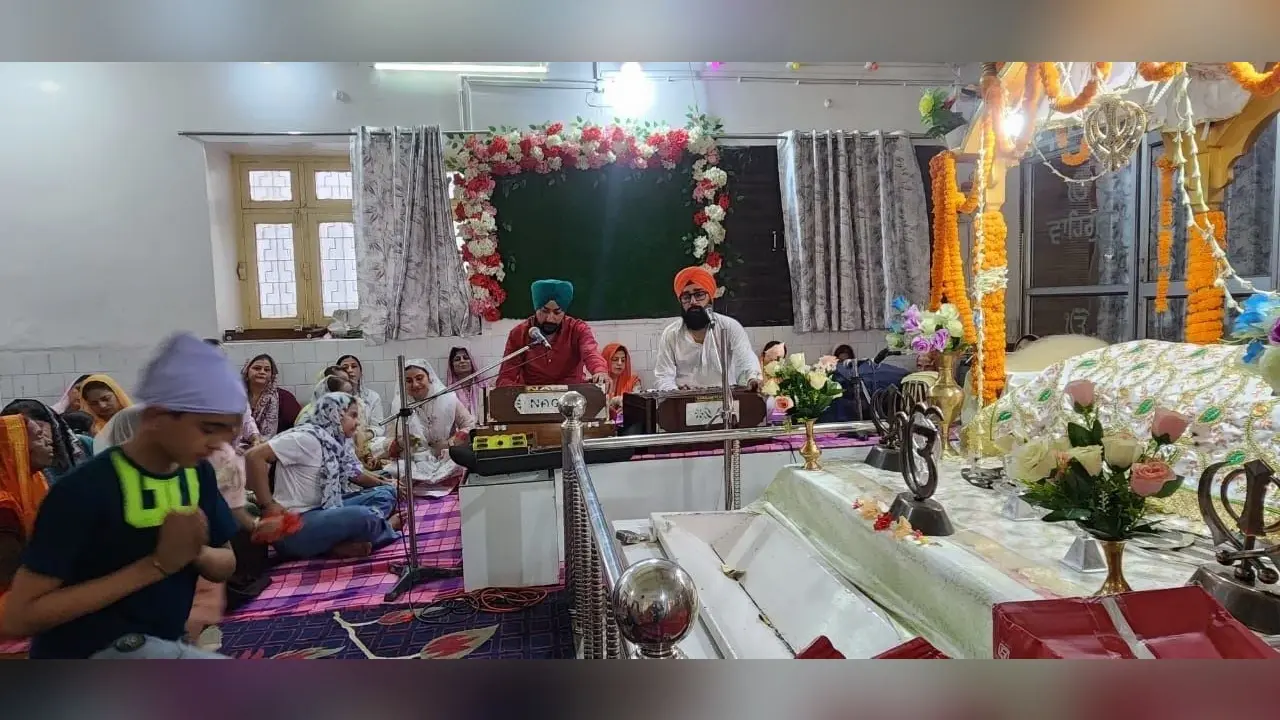 धर्म की रक्षा के लिए गुरु अर्जन देव ने दी थी शहादत