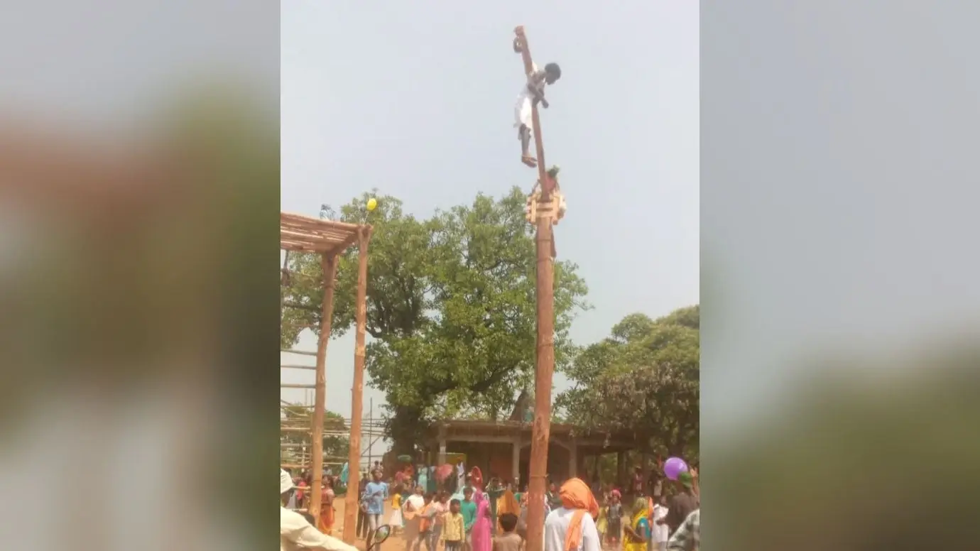मंडा में भोक्ताओं ने बरसाये आस्था के फूल