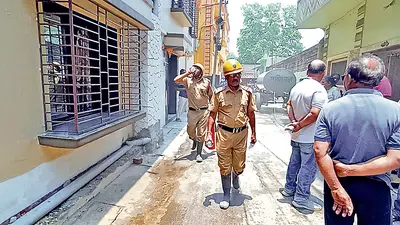शॉर्ट सर्किट से घर की रसोई की चिमनी में लगी आग