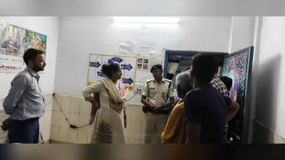 प्रमंडलीय आयुक्त ने डॉक्टर से पूछा रात्रि ड्यूटी करते हैं तो कहां रखे है आवास