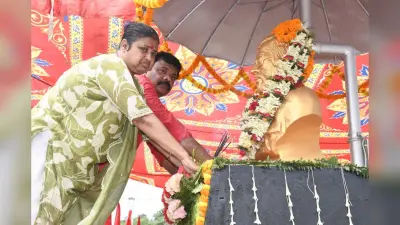 अजीत सरकार की शहादत को याद कर लोगों ने किया नमन