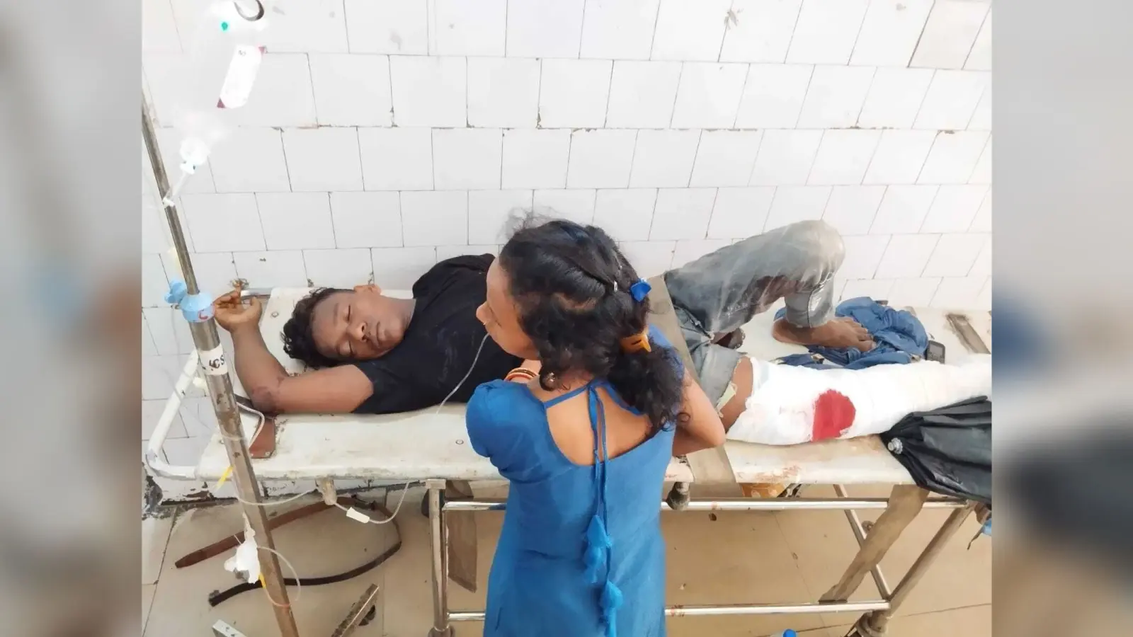 कदमा : तेज रफ्तार बाइक डिवाइडर से टकरायी, एक की मौत, एक गंभीर
