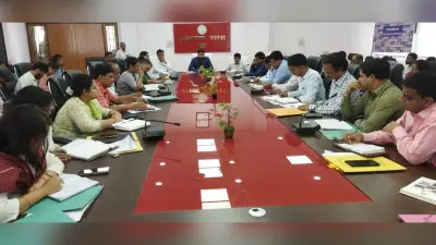 लंबित योजनाओं को जल्द पूरा करें