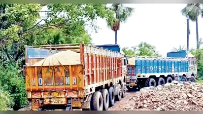 बीरकुल्टी में अजय नदी से बालू का परिवहन ग्रामीणों ने रोका