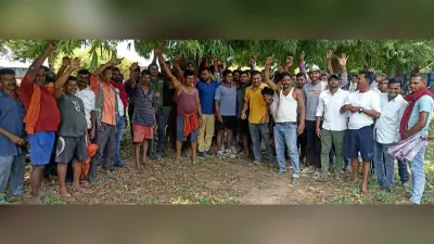 वार्ता के बाद काम पर लौटे कर्मी