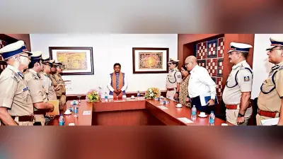 मुख्यमंत्री ने पुलिस महानिदेशक के साथ की बैठक, बोले-थाना आने वाले लोगों की शिकायतें सुनें, उनके साथ अच्छा व्यवहार करें