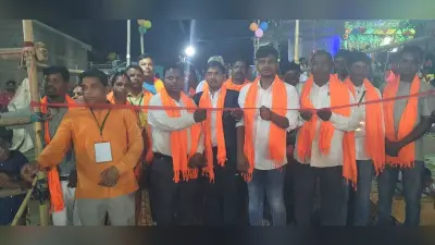 अंगारों पर नंगे पांव चल भक्तों ने जतायी आस्था