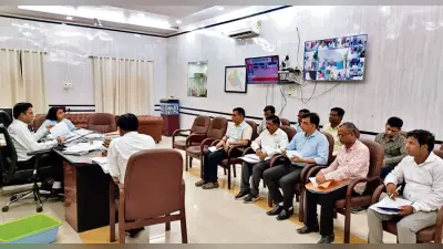 पंचायत सरकार भवन की भूमि के सीमांकन कार्य में लाएं तेजी : डीएम