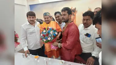 सांसद ने मुंबई में भाजपा झारखंड के अध्यक्ष को किया समानित