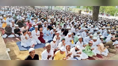 बकरीद की नमाज अदा कर मांगीं दुआएं