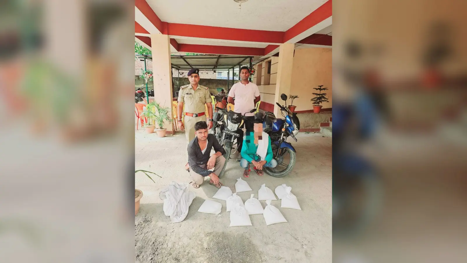 दो बाइकों की डिक्की से 30 लीटर शराब जब्त, दो धराये