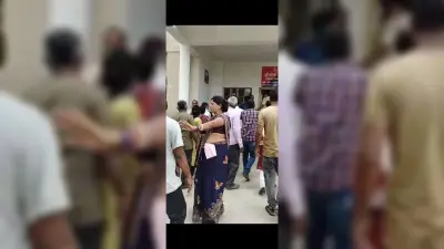 नामजद की गिरफ्तारी नहीं होने से नाराज परिजन थाना पहुंचकर जताया विरोध