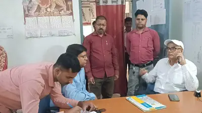 स्वास्थ्य विभाग के निदेशक प्रमुख ने किया अनुमंडलीय अस्पताल का निरीक्षण