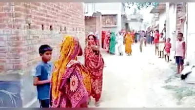 पाडुई में गांव दखल को लेकर तृणमूल के दो गुटों में झड़प, चले लाठी-डंडे-रॉड व बम, 12 लोग जख्मी