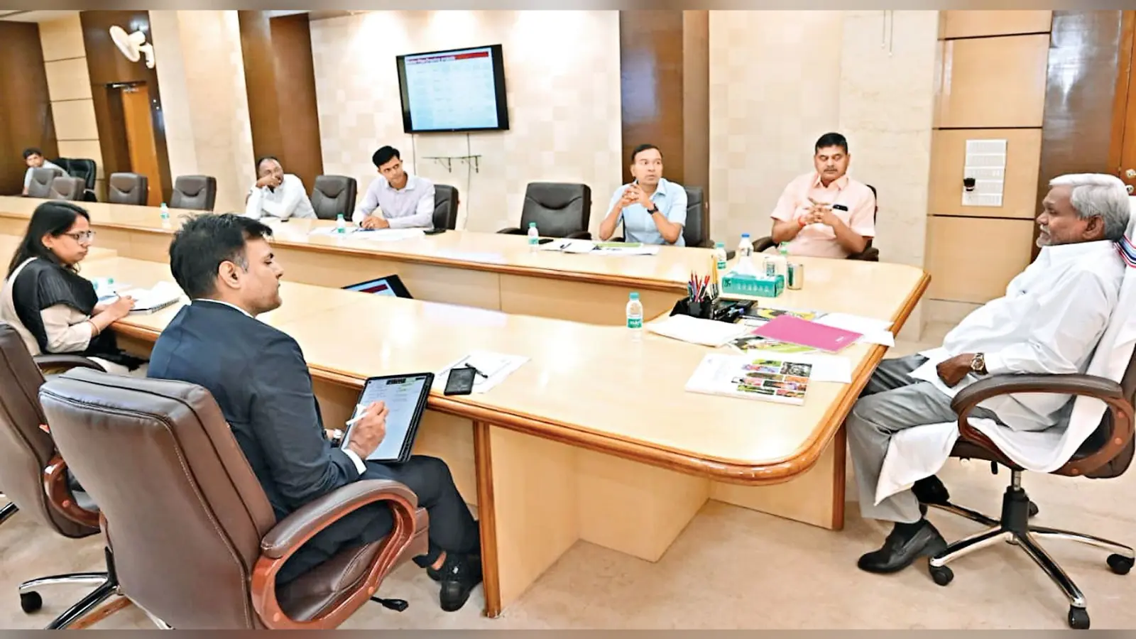 सीएम का निर्देश : रजरप्पा को विश्वस्तरीय धार्मिक पर्यटन स्थल बनाएं