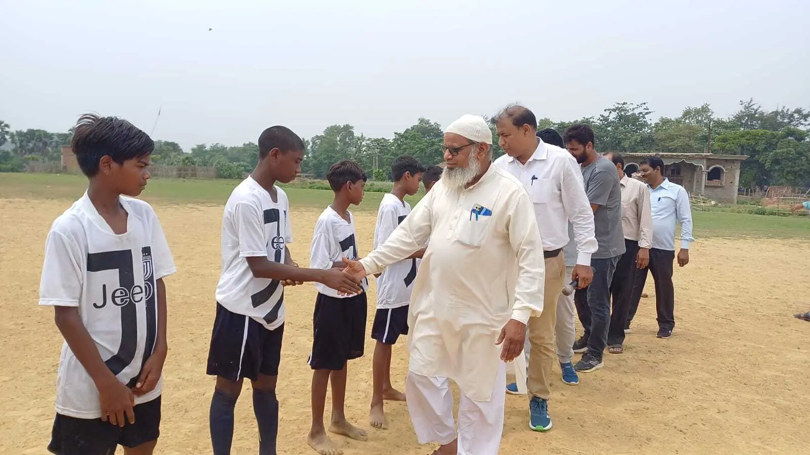 मध्य विद्यालय विरग्राम ने 3-1 से मवि तारापुर को किया पराजित