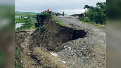 नदियों का जलस्तर बढ़ने से कई डायवर्सन कटे, सड़क पर भी मंडरा रहा खतरा