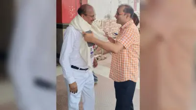 समस्तीपुर रेल मंडल प्रशासन ने एसएस दिलीप व एइएन अखिलेश को किया सम्मानित