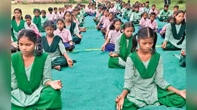 उषा मार्टिन ने चलाया गांवों में योग और पर्यावरण अभियान