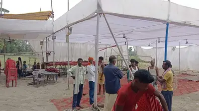 दुगोला कार्यक्रम में चली पचीस चक्र गोलियां, दो जख्मी