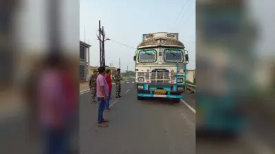 छह ओवरलोड ट्रक पकड़ाये