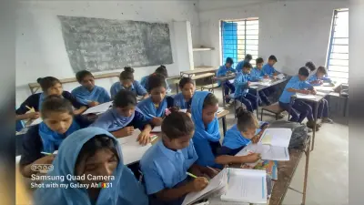 गर्मी की छुट्टी समाप्त होते ही स्कूलों में लौटी रौनक