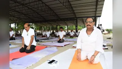 कुलपति ने किया योगाभ्यास