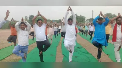 कतरास में विभिन्न संस्थानों-संगठनों ने मनाया योग दिवस