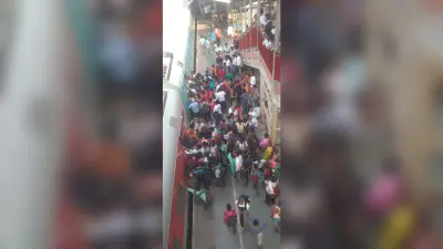 पवन से उतरे वैशाली पर परीक्षार्थियों ने जमाया कब्जा