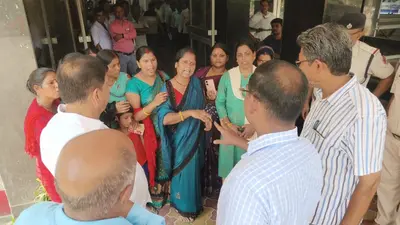 भीषण गर्मी में पानी के लिए रेलवे कॉलोनी में मच रहा हाहाकार