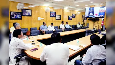 बीमारियों की रोकथाम को उपलब्ध करायें अतिरिक्त स्वास्थ्य सुविधाएं : स्वास्थ्य मंत्री