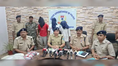 लूट-छिनतई करने वाले पांच अपराधी गिरफ्तार, समान बरामद