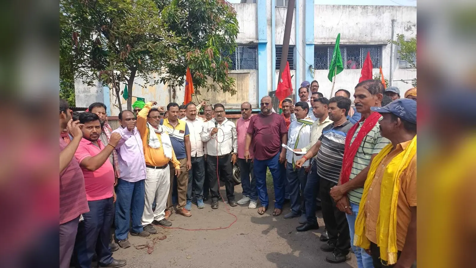 केओसीपी परियोजना कार्यालय पर संयुक्त मोर्चा का प्रदर्शन
