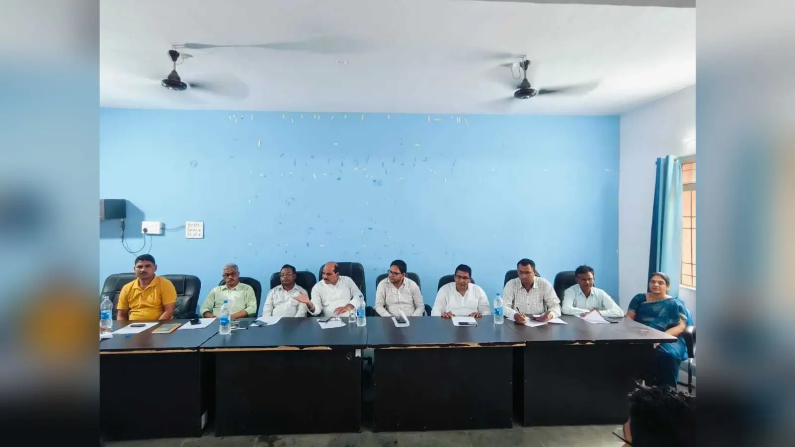योजनाओं में हो रही गड़बड़ी दूर करने का निर्देश
