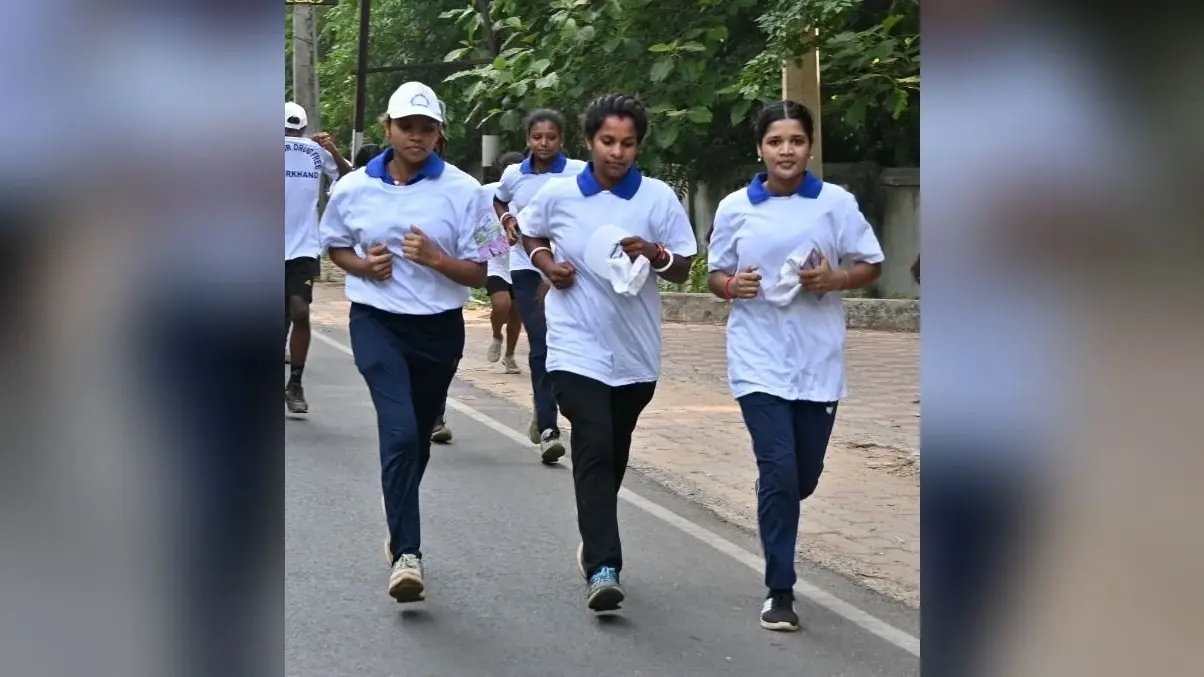 रन फॉर ड्रग फ्री झारखंड की थीम पर युवाओं ने लगायी दौड़