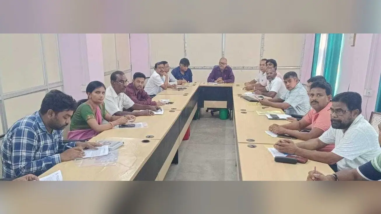सुरक्षा व बिजली चोरी रोकने के लिए एलटी लाइन को केबल में बदला जायेगा : डीवीसी