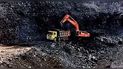 इसीएल के पूर्व महाप्रबंधक समेत तीन लोग गिरफ्तार
