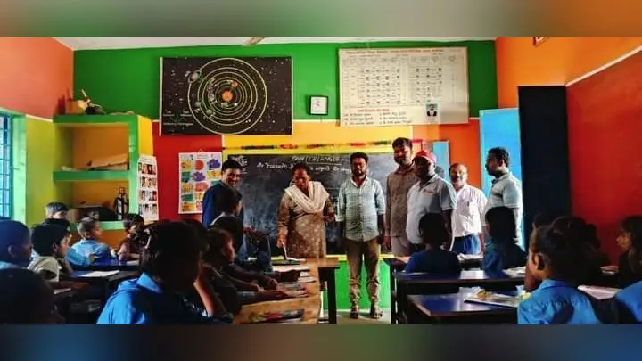 बीइओ ने विद्यालय का किया निरीक्षण, व्यवस्था से दिखी संतुष्ट