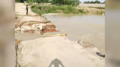 फुलवरिया घाट पर बना डायवर्सन क्षतिग्रस्त