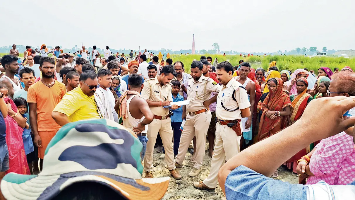 जंदाहा में पोखर में मिला मां-बेटी का शव, डूबने व आत्महत्या की हो रही चर्चा