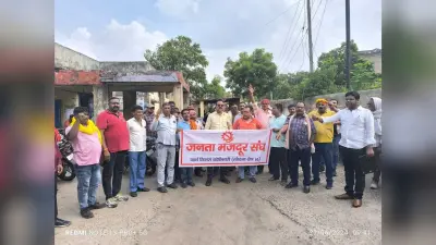 एनटी-एसटी परियोजना कार्यालय पर जोरदार प्रदर्शन