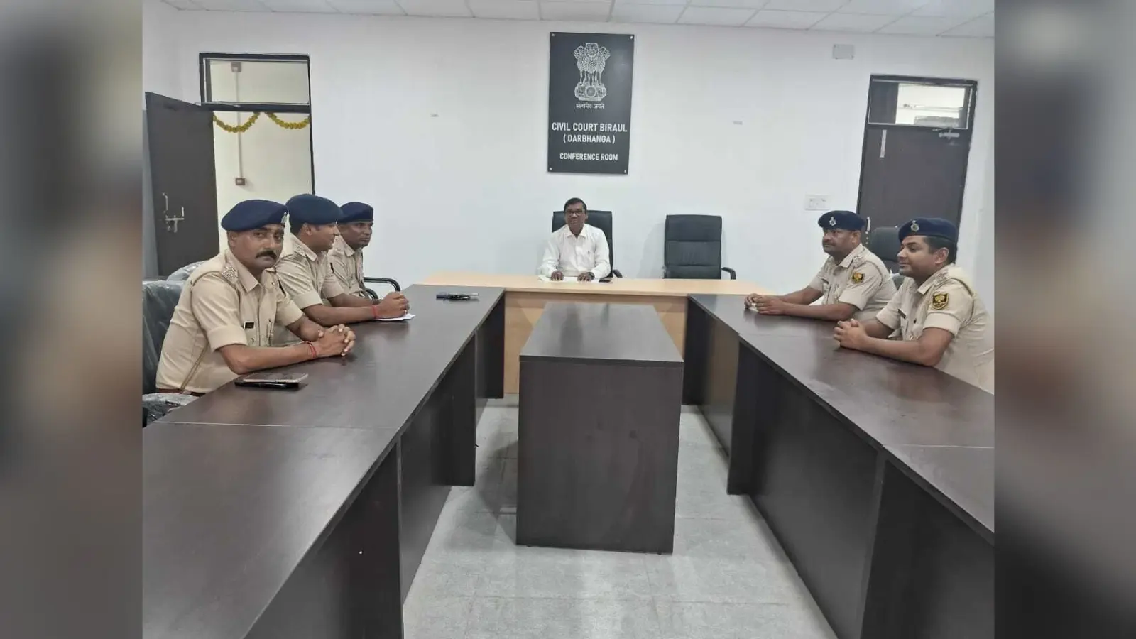 शमनीय वादों का तत्परता से नोटिस तामिला कराएं थानाध्यक्ष : नरेश
